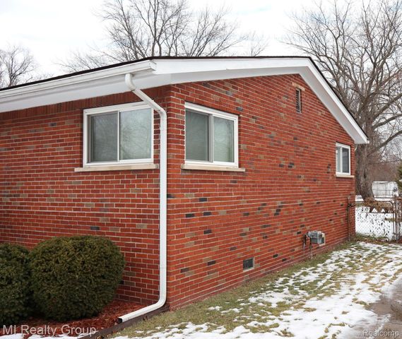 24800 Campbell Avenue, Warren, MI 48089