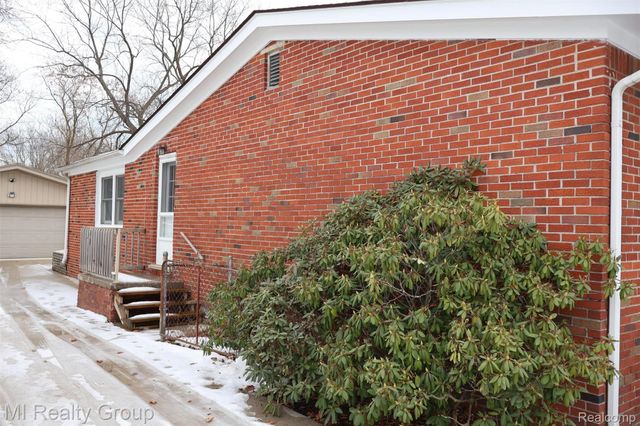 24800 Campbell Avenue, Warren, MI 48089