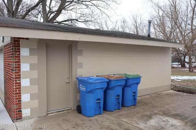 24800 Campbell Avenue, Warren, MI 48089