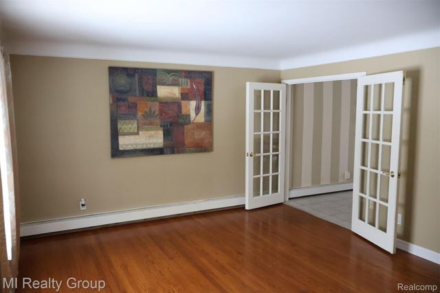 24800 Campbell Avenue, Warren, MI 48089