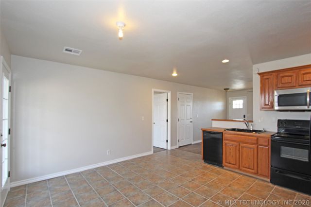 398186 W 3230 Drive, Ramona, OK 74061