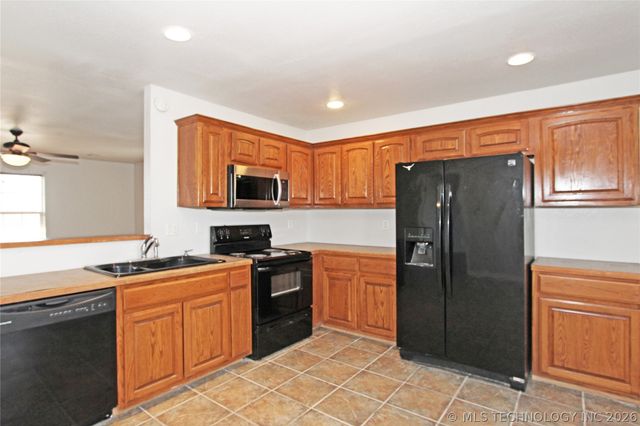 398186 W 3230 Drive, Ramona, OK 74061