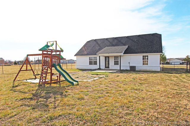 398186 W 3230 Drive, Ramona, OK 74061