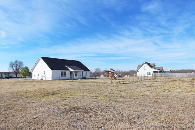 398186 W 3230 Drive, Ramona, OK 74061