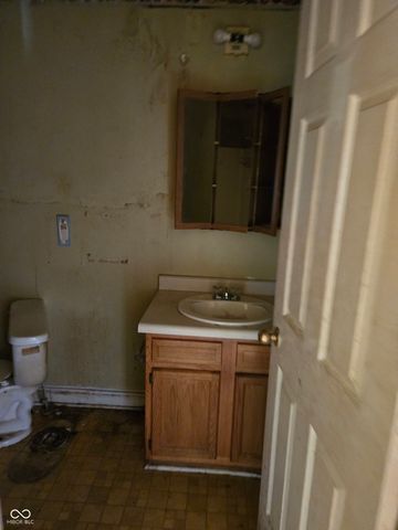 933 N Tuxedo Street, Indianapolis, IN 46201