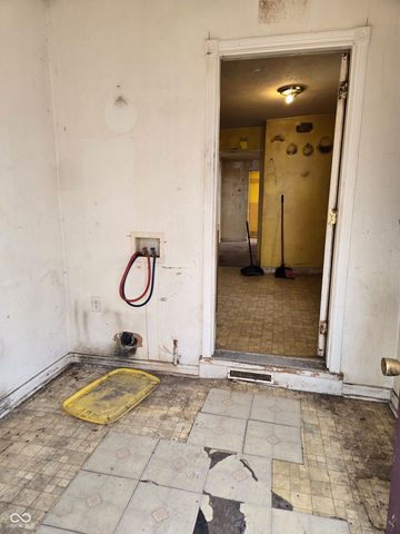 933 N Tuxedo Street, Indianapolis, IN 46201