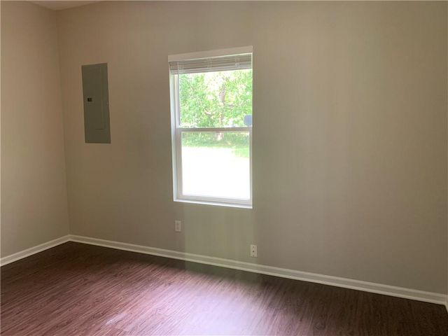810 Riffle Drive, Pleasant Hill, MO 64080