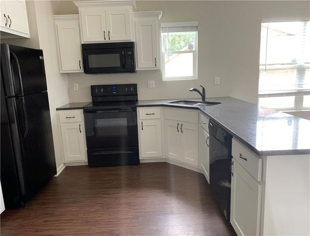 810 Riffle Drive, Pleasant Hill, MO 64080