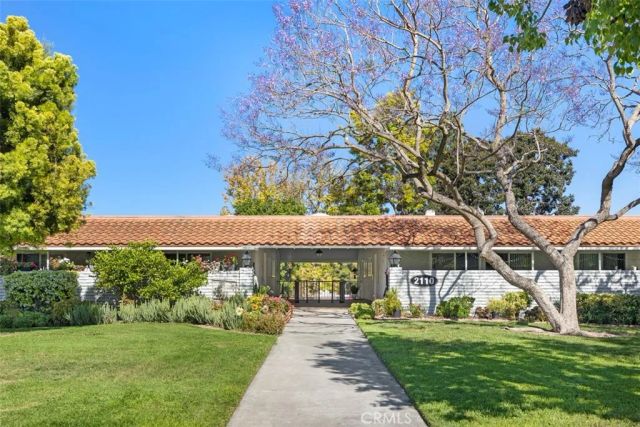 2110 Via Puerta N, Laguna Woods, CA 92637