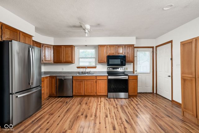 202 Levi Street, Lizton, IN 46149