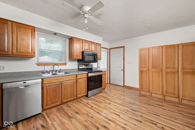 202 Levi Street, Lizton, IN 46149