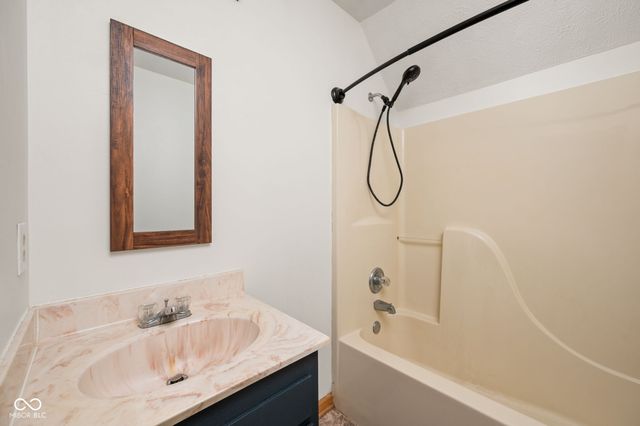 202 Levi Street, Lizton, IN 46149