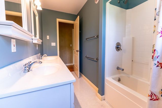 11 Tuttle Meadow Drive, Rutland City, VT 05701