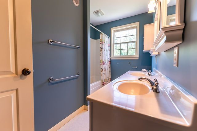 11 Tuttle Meadow Drive, Rutland City, VT 05701