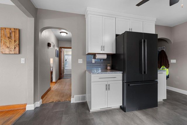 172 WILLIAMS STREET, Pulaski, WI 54162
