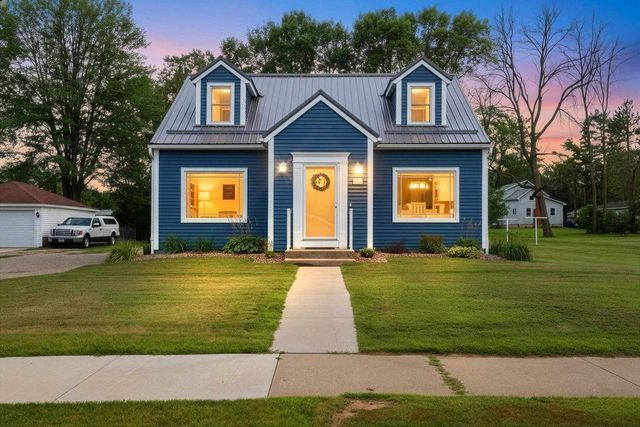 172 WILLIAMS STREET, Pulaski, WI 54162
