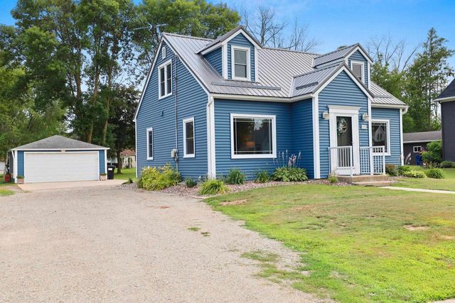 172 WILLIAMS STREET, Pulaski, WI 54162