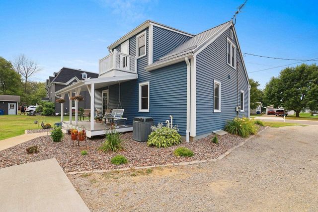 172 WILLIAMS STREET, Pulaski, WI 54162