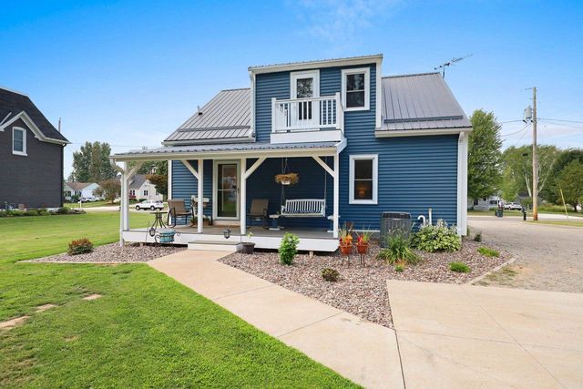 172 WILLIAMS STREET, Pulaski, WI 54162