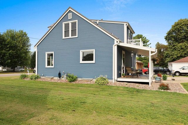 172 WILLIAMS STREET, Pulaski, WI 54162