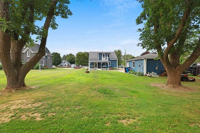 172 WILLIAMS STREET, Pulaski, WI 54162