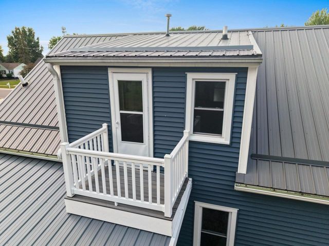 172 WILLIAMS STREET, Pulaski, WI 54162