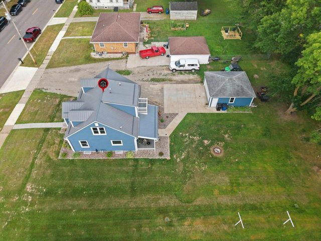 172 WILLIAMS STREET, Pulaski, WI 54162