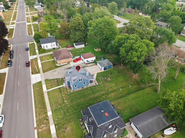 172 WILLIAMS STREET, Pulaski, WI 54162