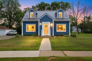 172 WILLIAMS STREET, Pulaski, WI 54162