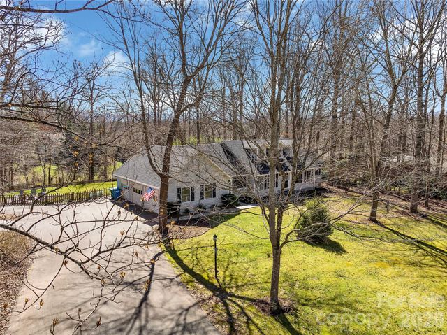 10 High Meadows Drive, Candler, NC 28715