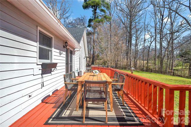 10 High Meadows Drive, Candler, NC 28715