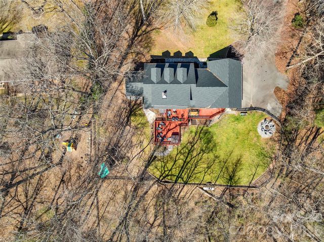 10 High Meadows Drive, Candler, NC 28715