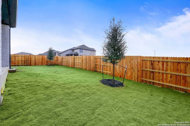 5134 ellis, Schertz, TX 78108