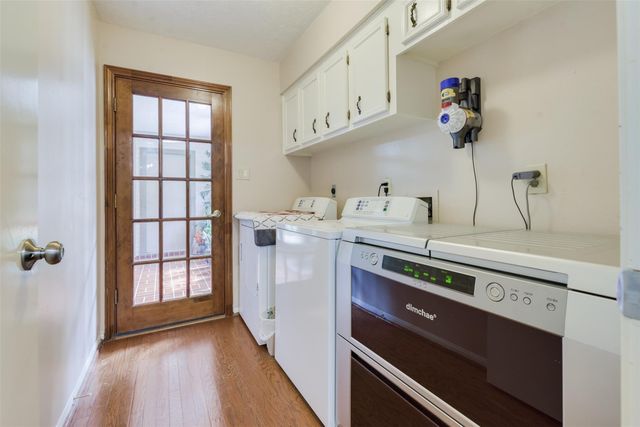 6815 Seinfeld Court, Houston, TX 77069