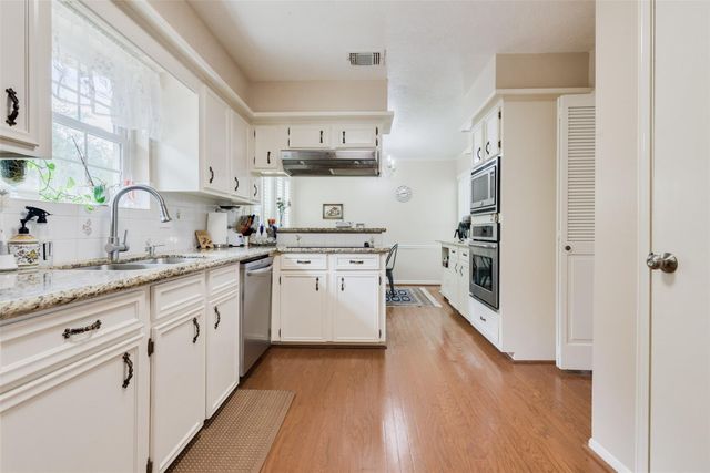 6815 Seinfeld Court, Houston, TX 77069