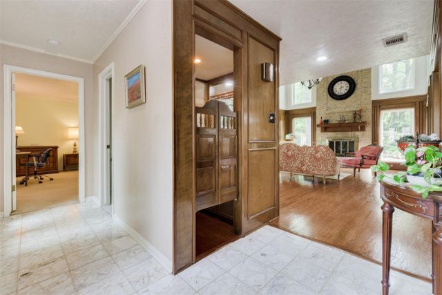 6815 Seinfeld Court, Houston, TX 77069