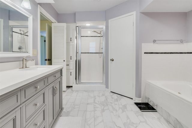 6815 Seinfeld Court, Houston, TX 77069