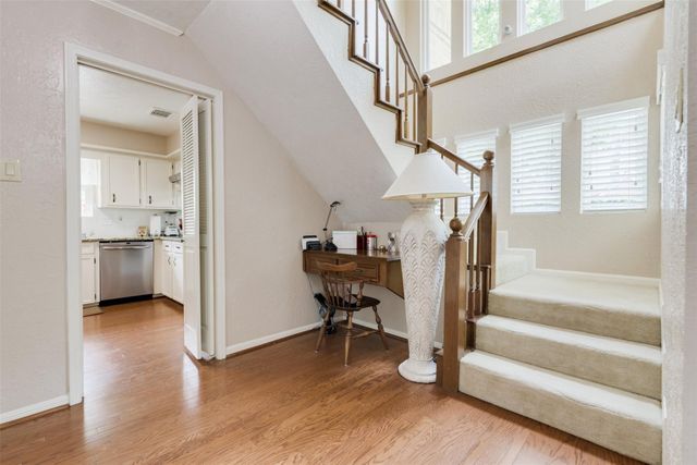6815 Seinfeld Court, Houston, TX 77069