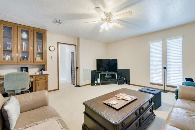 6815 Seinfeld Court, Houston, TX 77069