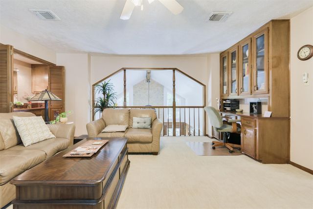 6815 Seinfeld Court, Houston, TX 77069