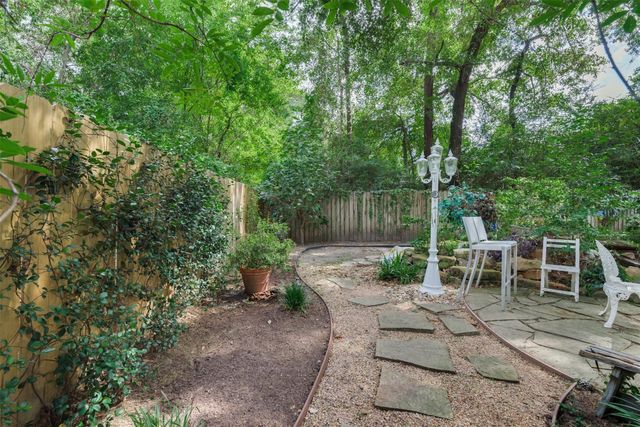 6815 Seinfeld Court, Houston, TX 77069