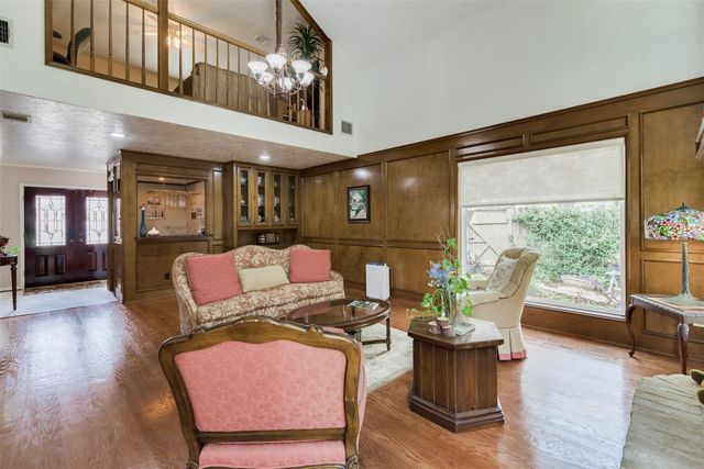 6815 Seinfeld Court, Houston, TX 77069
