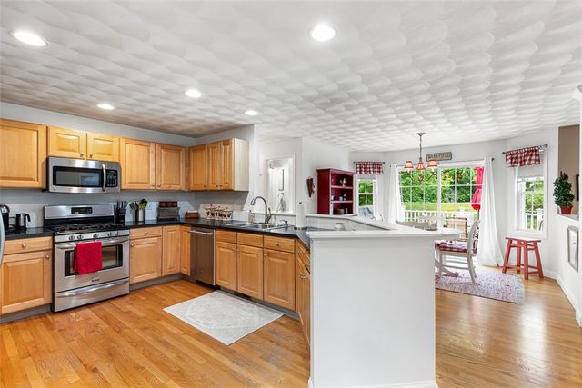 104 Birchwood Drive, South Kingstown, RI 02879