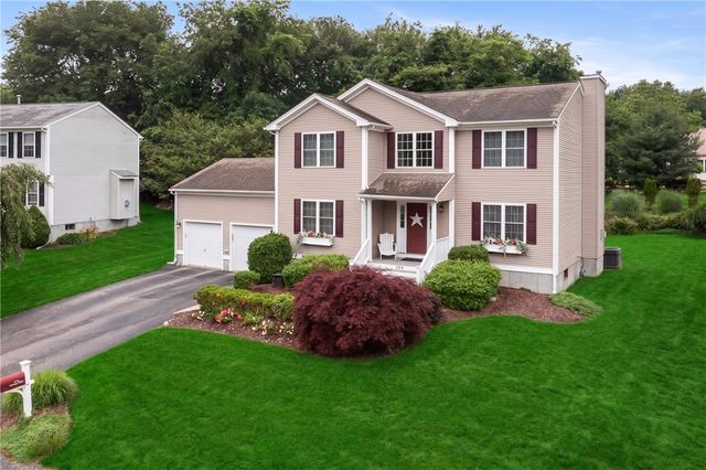 104 Birchwood Drive, South Kingstown, RI 02879