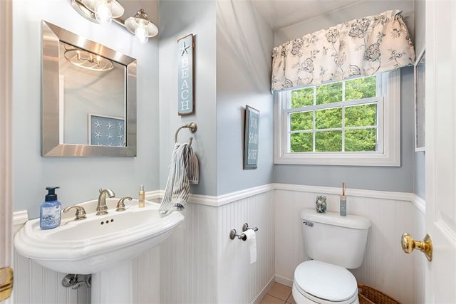 104 Birchwood Drive, South Kingstown, RI 02879