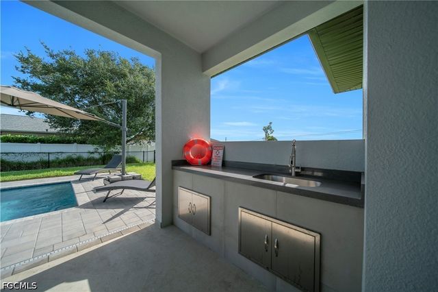 329 NE 6th ST, Cape Coral, FL 33909