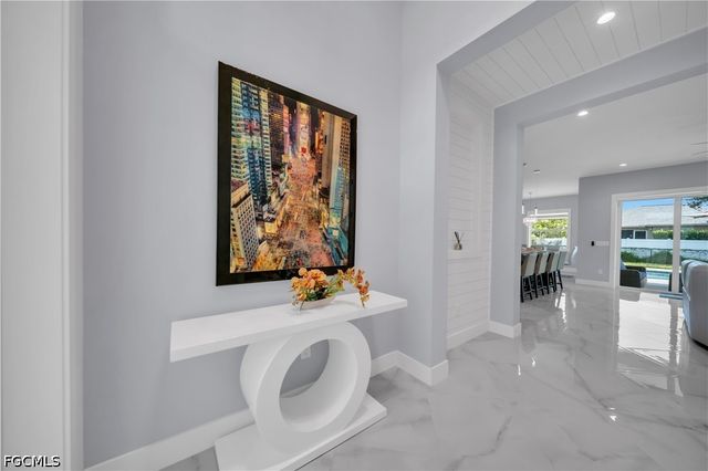 329 NE 6th ST, Cape Coral, FL 33909
