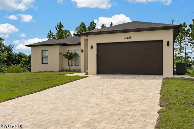 3605 18th ST SW, Lehigh Acres, FL 33976