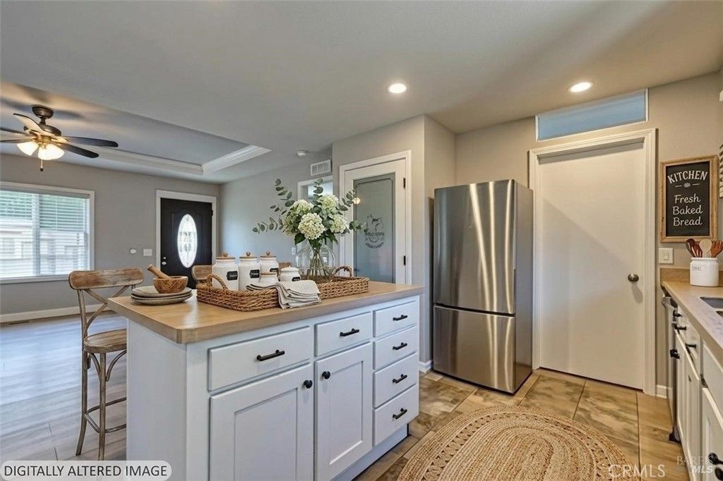 Image 11 of property listing at 5020 Lakeshore Boulevard, Lakeport, CA 95453