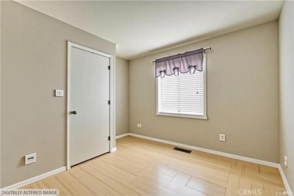 Image 14 of property listing at 5020 Lakeshore Boulevard, Lakeport, CA 95453